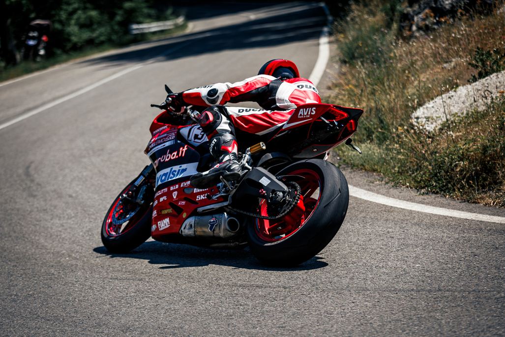 Foto Motoevasioni in piega 1
